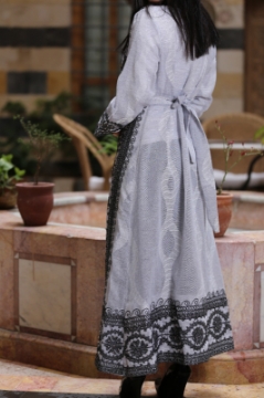 Picture of Long gilet with , belt , pearl